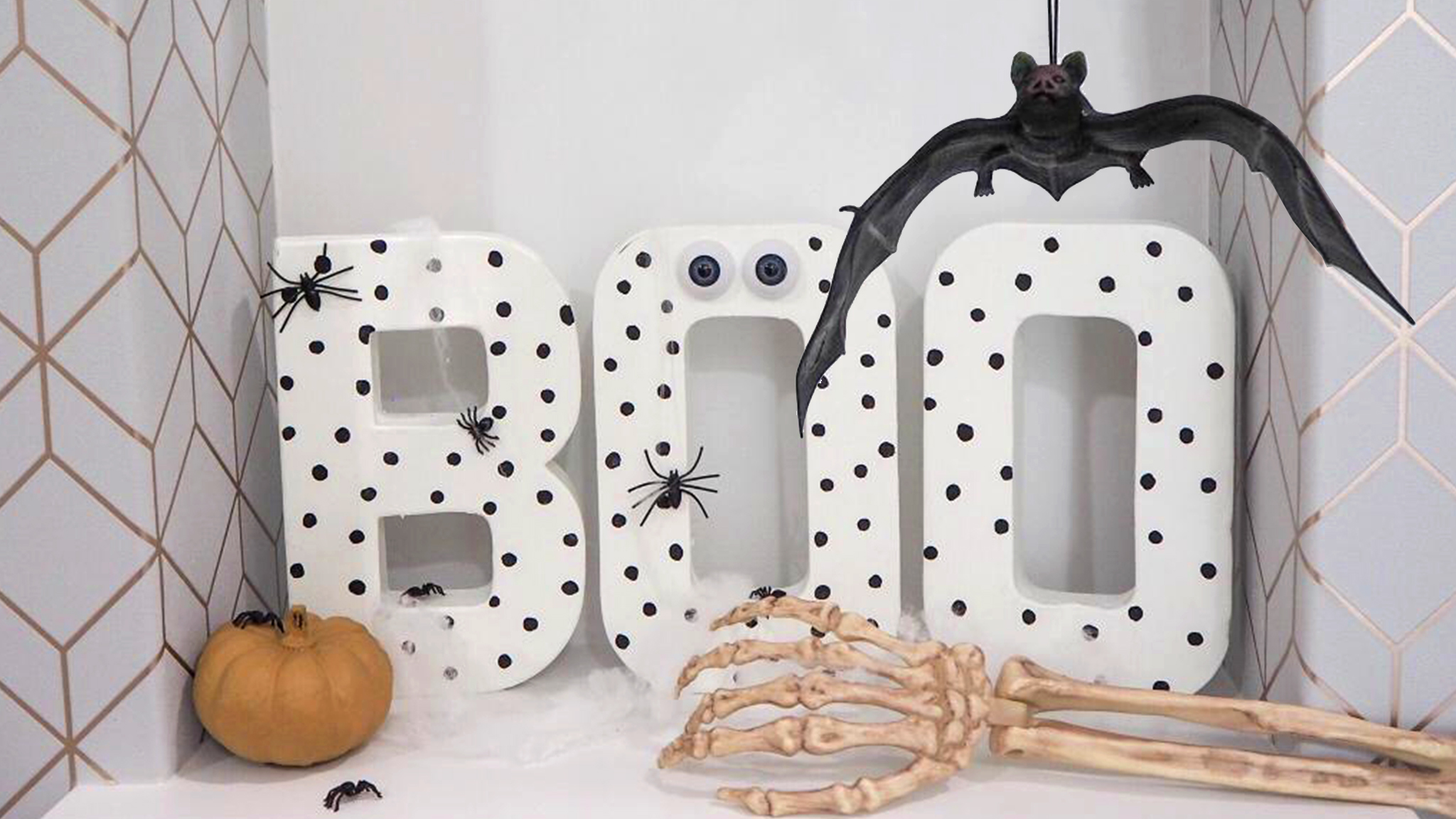Boo sign for spooky shelves or window sills Boo sign for spooky shelves or window sills